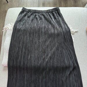Oak + Fort Pleated Skirt Metallic Shiny Midi Elastic Waist (Size M)